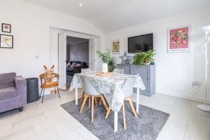 Kitchen/diner- click for photo gallery
